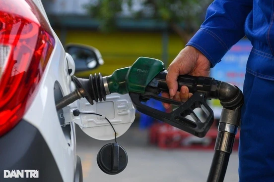 Bị phạt 40 triệu đồng do bán xăng cao hơn giá thông báo 1.000 đồng/lít