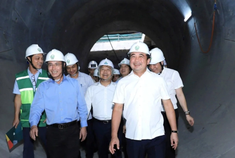 Bí thư, Chủ tịch Hà Nội kiểm tra vận hành metro Nhổn - Cầu Giấy Bí thư, Chủ tịch Hà Nội kiểm tra vận hành metro Nhổn - Cầu Giấy
