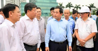 Bí thư Hà Nội Trần Đức Thắng: 'Xử lý nghiêm vi phạm dọc kênh La Khê, không nể nang, tránh nhờn luật'