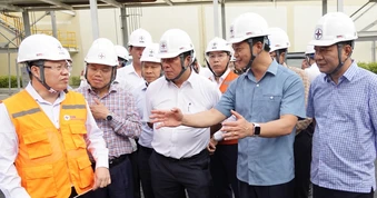 Bí thư Quảng Trị kiểm tra trung tâm điện lực ngay sau nhậm chức