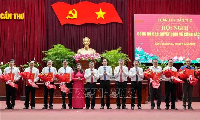 Bí thư Thành ủy Cần Thơ làm Trưởng Ban Nghiên cứu phát triển thành phố Bí thư Thành ủy Cần Thơ làm Trưởng Ban Nghiên cứu phát triển thành phố