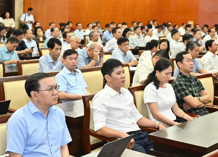 Bí thư Thành ủy TP.HCM Trần Lưu Quang: Thành phố sẽ có cơ chế tuyển dụng người giỏi Bí thư Thành ủy TP.HCM Trần Lưu Quang: Thành phố sẽ có cơ chế tuyển dụng người giỏi