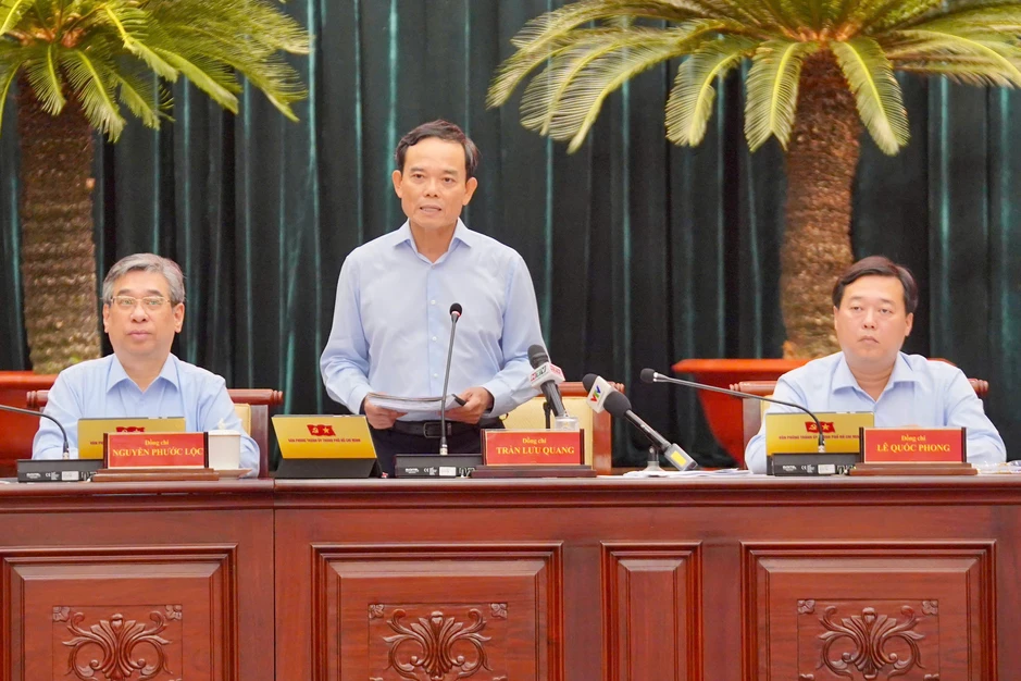 Bí thư Thành ủy TPHCM Trần Lưu Quang: Thành phố sẽ miễn phí xe buýt Bí thư Thành ủy TPHCM Trần Lưu Quang: Thành phố sẽ miễn phí xe buýt