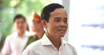 Bí thư Thành ủy TPHCM Trần Lưu Quang tiếp xúc cử tri trước kỳ bầu cử đại biểu Quốc hội