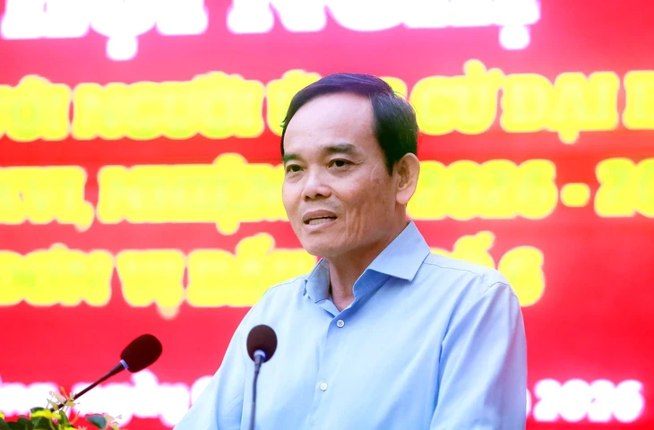 Bí thư Thành ủy Trần Lưu Quang: Xử lý vỉa hè phải hài hòa giữa trật tự đô thị và sinh kế người dân Bí thư Thành ủy Trần Lưu Quang: Xử lý vỉa hè phải hài hòa giữa trật tự đô thị và sinh kế người dân