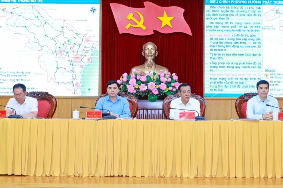 Bí thư Tỉnh ủy Thanh Hóa nêu 3 nội dung chiến lược phát triển trong giai đoạn mới Bí thư Tỉnh ủy Thanh Hóa nêu 3 nội dung chiến lược phát triển trong giai đoạn mới