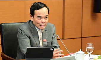 Bí thư TP.HCM: Khuyến khích doanh nghiệp thưởng Tết ngay trong tháng 11, 12