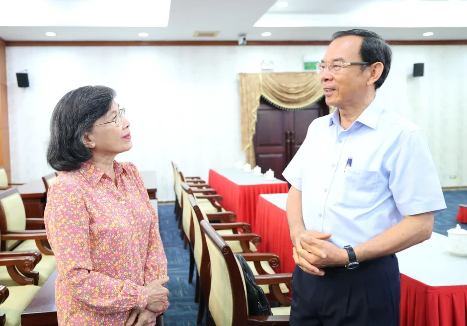 Bí thư TP.HCM Trần Lưu Quang dự hội nghị quán triệt Nghị quyết Trung ương 2 tại đầu cầu TP.HCM