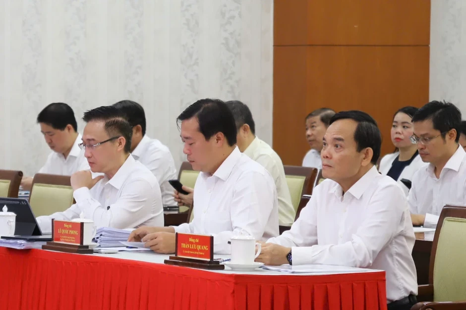 Bí thư TP.HCM Trần Lưu Quang dự hội nghị quán triệt Nghị quyết Trung ương 2 tại đầu cầu TP.HCM