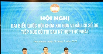 Bí thư TP.HCM Trần Lưu Quang trả lời cử tri về vấn đề giá cả thị trường tăng nhanh hơn so với thu nhập