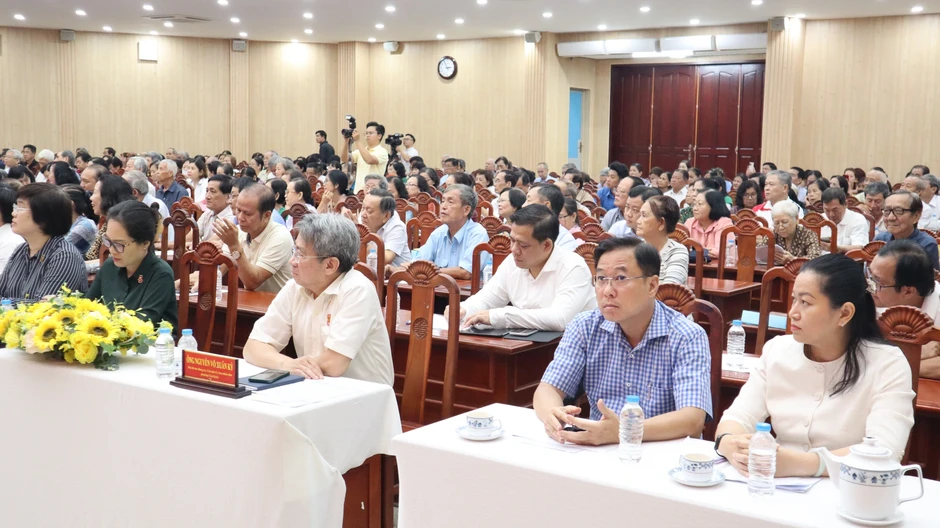 Bí thư Trần Lưu Quang: Giải bài toán kẹt xe là nhiệm vụ cực khó của TP.HCM Bí thư Trần Lưu Quang: Giải bài toán kẹt xe là nhiệm vụ cực khó của TP.HCM