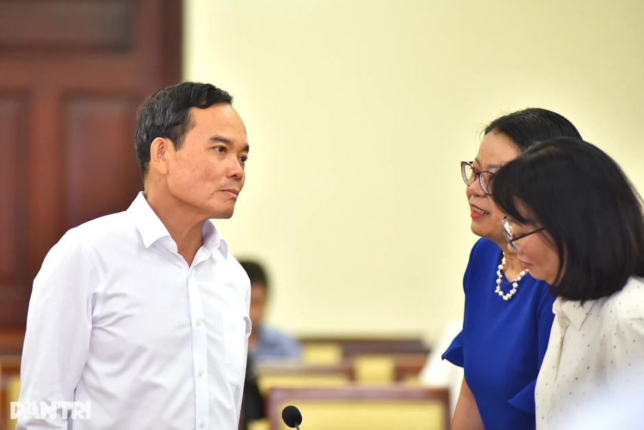 Bí thư Trần Lưu Quang: Sẽ rà soát một số vị trí lãnh đạo TPHCM Bí thư Trần Lưu Quang: Sẽ rà soát một số vị trí lãnh đạo TPHCM