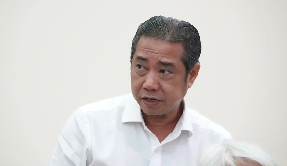 Bí thư Trần Lưu Quang: TP.HCM được tăng thêm tối đa 20% tổng biên chế Bí thư Trần Lưu Quang: TP.HCM được tăng thêm tối đa 20% tổng biên chế