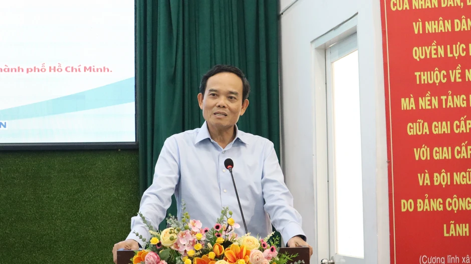 Bí thư Trần Lưu Quang trăn trở khi dân phải sống chật chội ở Mả Lạng, chợ Gà Gạo Bí thư Trần Lưu Quang trăn trở khi dân phải sống chật chội ở Mả Lạng, chợ Gà Gạo