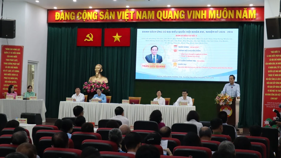 Bí thư Trần Lưu Quang trăn trở khi dân phải sống chật chội ở Mả Lạng, chợ Gà Gạo Bí thư Trần Lưu Quang trăn trở khi dân phải sống chật chội ở Mả Lạng, chợ Gà Gạo