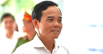 Bí thư Trần Lưu Quang và các ứng viên tiếp xúc cử tri TPHCM trước kỳ bầu cử