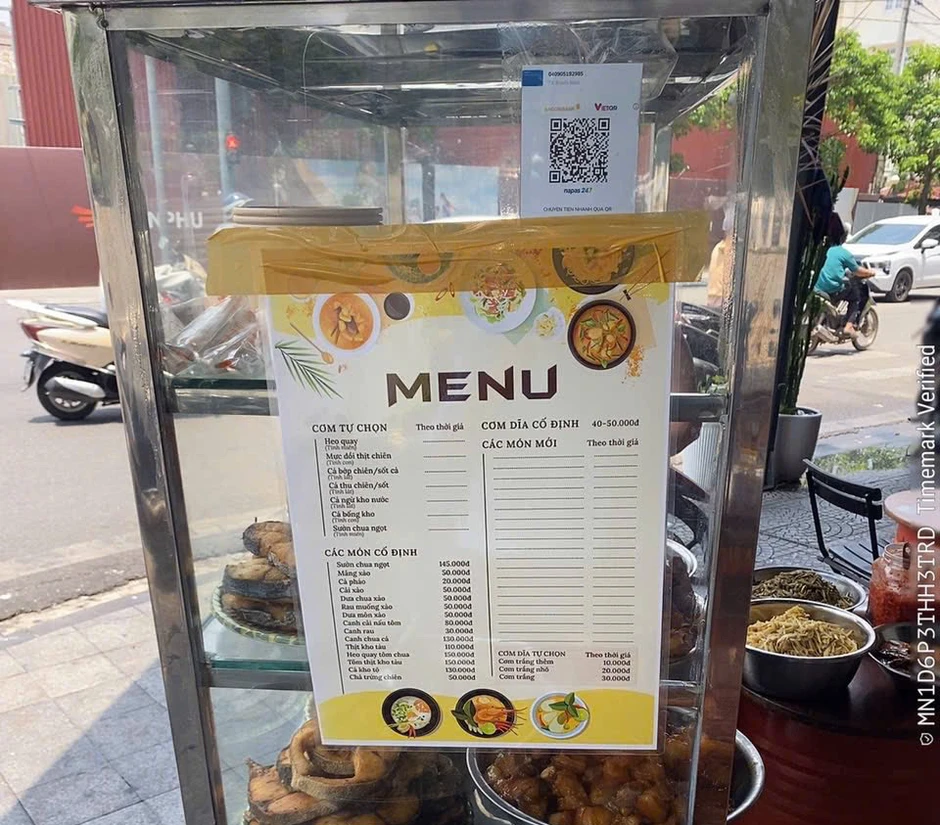 Bị tố "chặt chém" đĩa cơm bụi với giá 100.000 đồng, quán cơm Bà Chủ phản hồi ra sao? Bị tố "chặt chém" đĩa cơm bụi với giá 100.000 đồng, quán cơm Bà Chủ phản hồi ra sao?