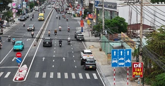 Biển báo sai quy chuẩn tại TPHCM khiến tài xế bối rối