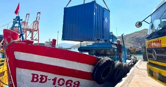Biến nước biển thành nước ngọt cho người dân xã đảo duy nhất ở Gia Lai