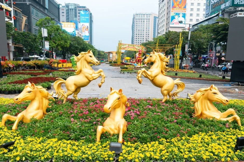 Bính Ngọ - lửa trong chuyển động