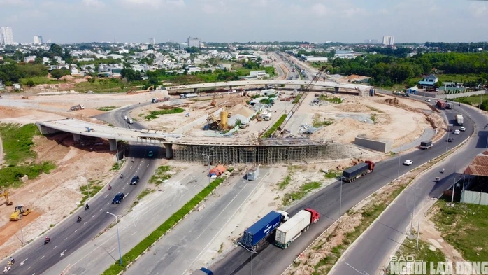 Bộ Chính trị ban hành Nghị quyết về xây dựng và phát triển TPHCM trong kỷ nguyên mới Bộ Chính trị ban hành Nghị quyết về xây dựng và phát triển TPHCM trong kỷ nguyên mới