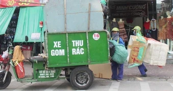 Bộ Công an đề xuất thí điểm dùng xe điện 3 bánh thu gom rác và chữa cháy