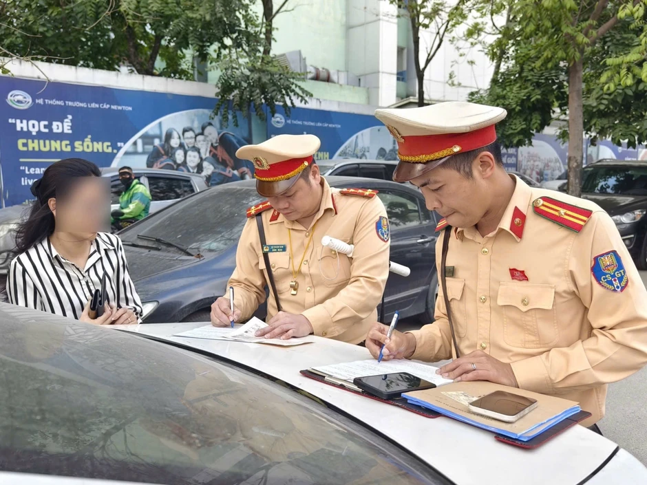 Bộ Công an đề xuất xử phạt không lập biên bản tối đa 2 triệu đồng cho cá nhân , tổ chức Bộ Công an đề xuất xử phạt không lập biên bản tối đa 2 triệu đồng cho cá nhân , tổ chức