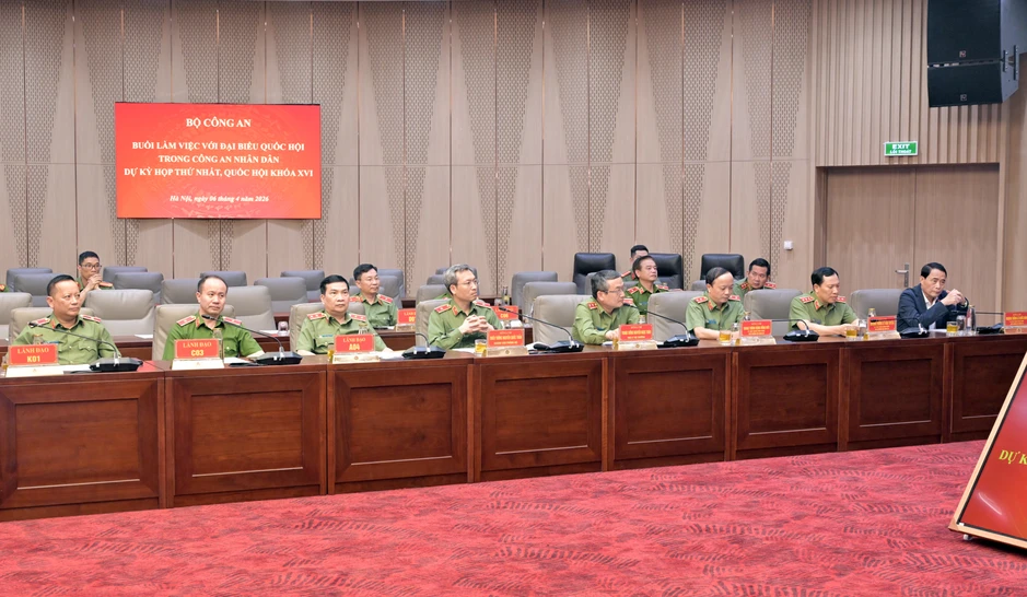 Bộ Công an làm việc với đại biểu Quốc hội trong Công an nhân dân dự Kỳ họp thứ Nhất, Quốc hội khoá XVI Bộ Công an làm việc với đại biểu Quốc hội trong Công an nhân dân dự Kỳ họp thứ Nhất, Quốc hội khoá XVI