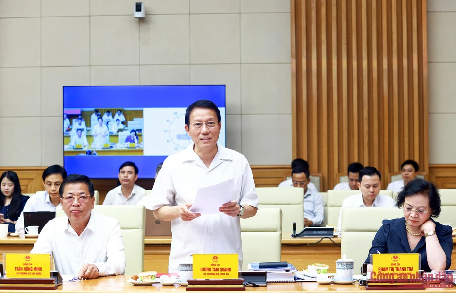 Bộ Công an quyết tâm đưa Đề án 06 về đích đúng tiến độ Bộ Công an quyết tâm đưa Đề án 06 về đích đúng tiến độ