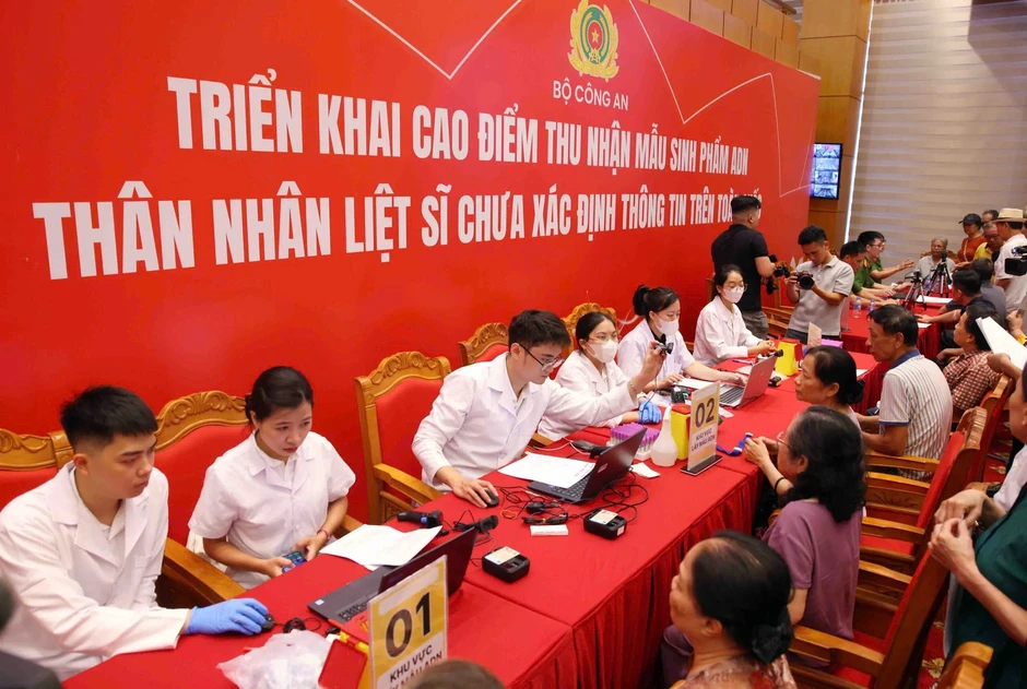 Bộ Công an thu nhận mẫu ADN, hỗ trợ xác định danh tính hài cốt liệt sĩ Bộ Công an thu nhận mẫu ADN, hỗ trợ xác định danh tính hài cốt liệt sĩ