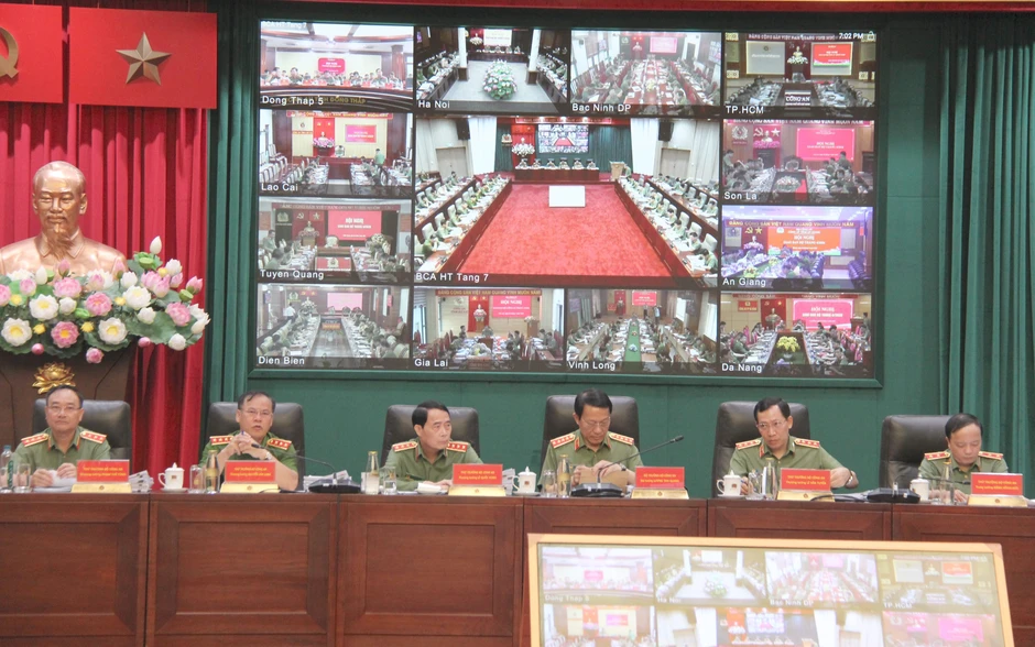Bộ Công an triển khai nhiệm vụ tháng 5/2026: Giữ vững an ninh, trật tự, đẩy mạnh chuyển đổi số Bộ Công an triển khai nhiệm vụ tháng 5/2026: Giữ vững an ninh, trật tự, đẩy mạnh chuyển đổi số