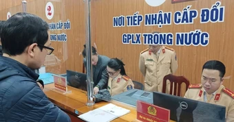 Bộ Công an vừa có đề xuất quan trọng liên quan đến bằng lái xe bản cứng của người dân