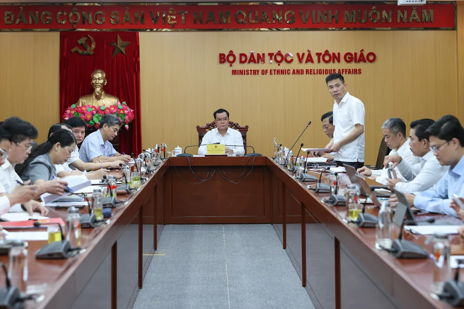 Bộ Dân tộc và Tôn giáo tăng tốc hoàn thiện thể chế, thúc đẩy chuyển đổi số Bộ Dân tộc và Tôn giáo tăng tốc hoàn thiện thể chế, thúc đẩy chuyển đổi số