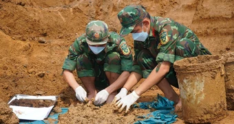 Bộ đội đào giếng nước ở TPHCM, tìm thấy 3 hài cốt liệt sĩ