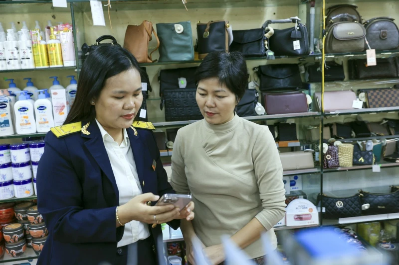 Bỏ ngưỡng doanh thu dưới 500 triệu đồng/năm hộ kinh doanh không phải nộp thuế Bỏ ngưỡng doanh thu dưới 500 triệu đồng/năm hộ kinh doanh không phải nộp thuế