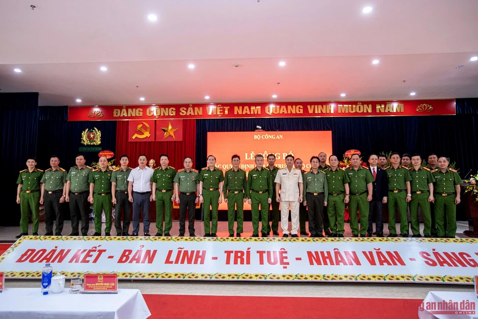 Bổ nhiệm Thiếu tướng Dương Đức Hải giữ chức vụ Cục trưởng Cục Cảnh sát PCCC và CNCH