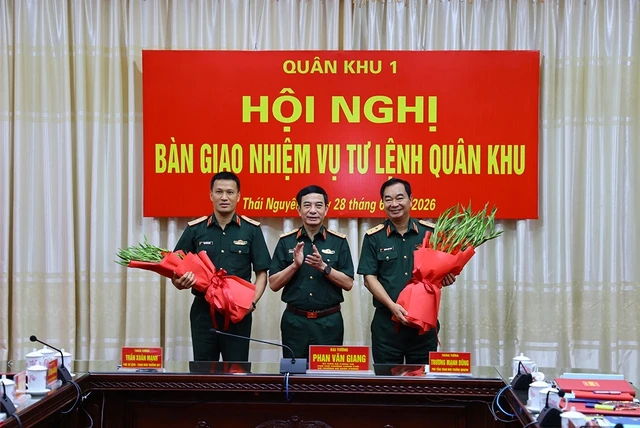Bổ nhiệm Trung tướng Trương Mạnh Dũng giữ chức Phó Tổng Tham mưu trưởng; Thiếu tướng Trần Xuân Mạnh tiếp nhận nhiệm vụ Tư lệnh Quân khu 1 Bổ nhiệm Trung tướng Trương Mạnh Dũng giữ chức Phó Tổng Tham mưu trưởng; Thiếu tướng Trần Xuân Mạnh tiếp nhận nhiệm vụ Tư lệnh Quân khu 1