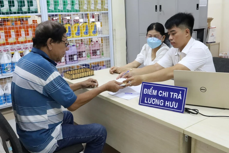 Bộ Nội vụ đề xuất tăng lương hưu 2026 với 2 phương án hiệu quả từ 1 - 7