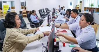 Bộ Nội vụ giải đáp về người hoạt động không chuyên trách đã nhận chế độ có được thi tuyển công chức