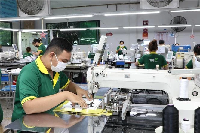 Bộ Nội vụ hoàn thiện dữ liệu lao động nước ngoài, thúc đẩy giải quyết thủ tục hành chính trực tuyến Bộ Nội vụ hoàn thiện dữ liệu lao động nước ngoài, thúc đẩy giải quyết thủ tục hành chính trực tuyến