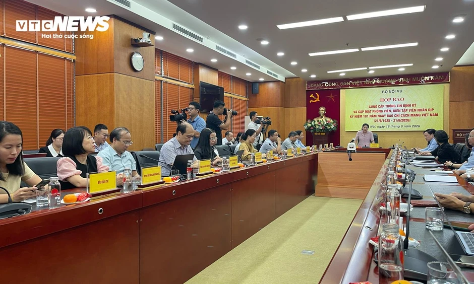 Bộ Nội vụ kiểm tra việc thực hiện chính sách tiền lương khu vực công trong quý 3 Bộ Nội vụ kiểm tra việc thực hiện chính sách tiền lương khu vực công trong quý 3