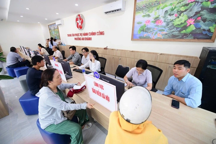 Bộ Nội vụ nêu lý do không quy định vị trí việc làm công chức với Chủ tịch HĐND, UBND cấp xã Bộ Nội vụ nêu lý do không quy định vị trí việc làm công chức với Chủ tịch HĐND, UBND cấp xã
