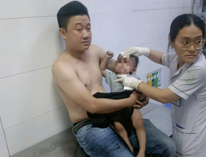 Bộ trưởng Bộ Công an gửi thư khen đại uý ở TPHCM cứu cháu bé 13 tháng Bộ trưởng Bộ Công an gửi thư khen đại uý ở TPHCM cứu cháu bé 13 tháng