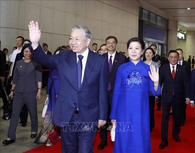 Bộ trưởng Bộ Ngoại giao Lê Hoài Trung: Chuyến thăm Trung Quốc đạt nhiều thành quả chiến lược Bộ trưởng Bộ Ngoại giao Lê Hoài Trung: Chuyến thăm Trung Quốc đạt nhiều thành quả chiến lược
