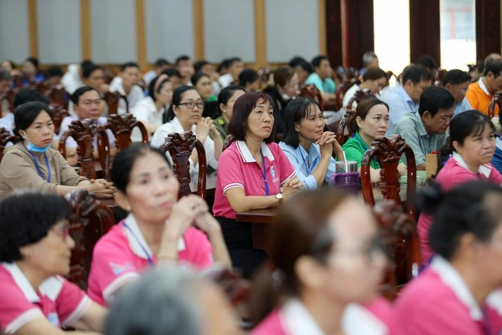 Bộ trưởng Bộ Nội vụ: Sắp xếp thôn, tổ gắn với ổn định cuộc sống người dân Bộ trưởng Bộ Nội vụ: Sắp xếp thôn, tổ gắn với ổn định cuộc sống người dân