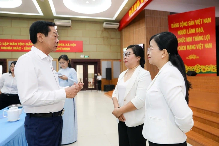 Bộ trưởng Bộ Nội vụ: Sắp xếp thôn, tổ gắn với ổn định cuộc sống người dân Bộ trưởng Bộ Nội vụ: Sắp xếp thôn, tổ gắn với ổn định cuộc sống người dân