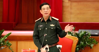 Bộ trưởng Quốc phòng: Gắn tăng trưởng kinh tế với giữ vững biên giới