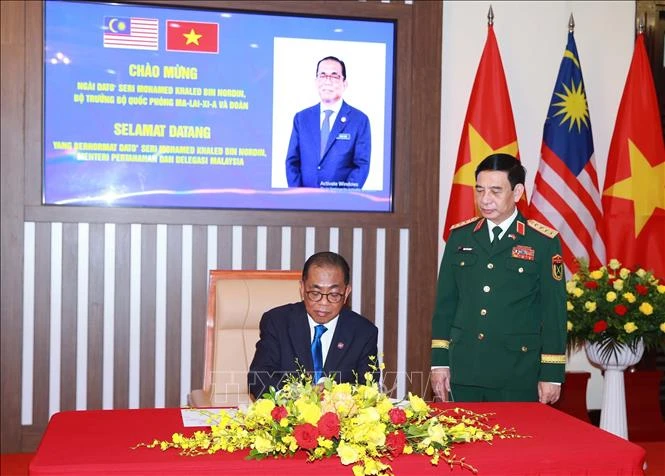 Bộ trưởng Quốc phòng Malaysia thăm chính thức Việt Nam Bộ trưởng Quốc phòng Malaysia thăm chính thức Việt Nam