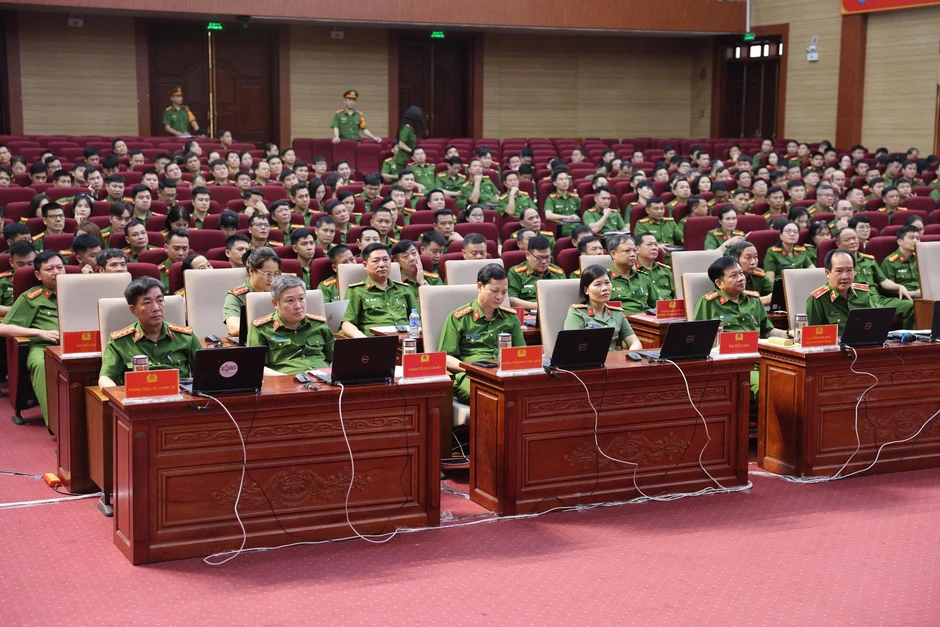 Bộ Tư lệnh CSCĐ thúc đẩy chuyển đổi số toàn diện Bộ Tư lệnh CSCĐ thúc đẩy chuyển đổi số toàn diện