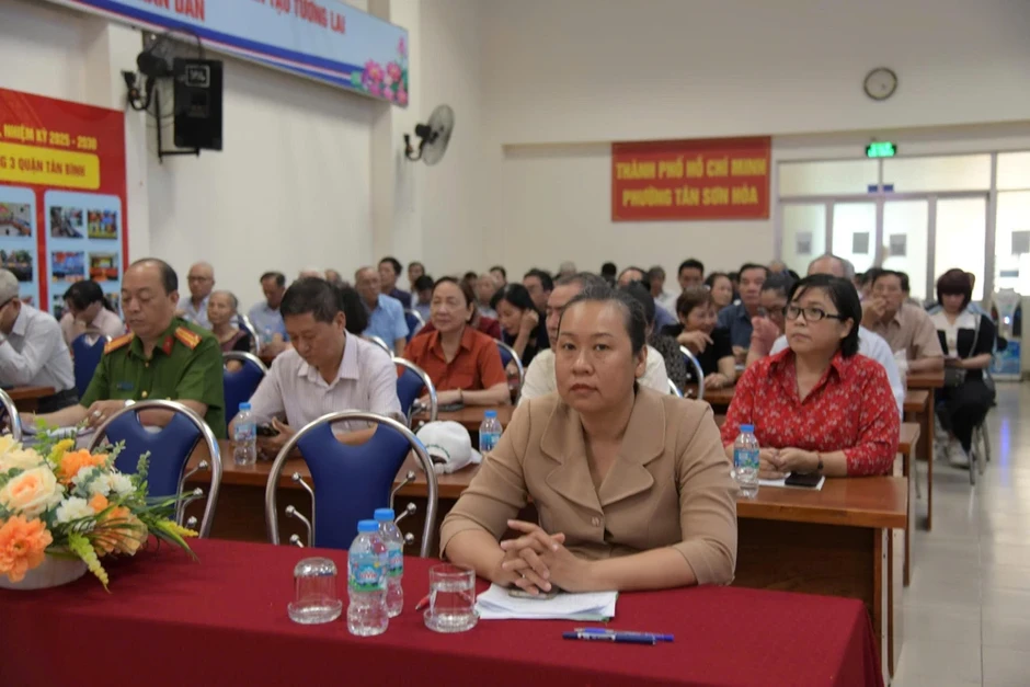 Bộ Tư lệnh Vùng Cảnh sát biển 3 thông tin về Biển Đông và IUU tại TP.HCM Bộ Tư lệnh Vùng Cảnh sát biển 3 thông tin về Biển Đông và IUU tại TP.HCM